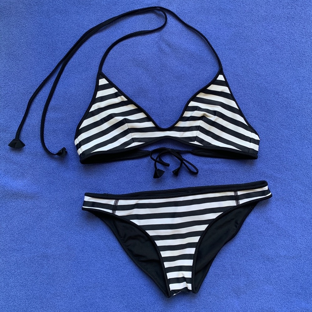 Lululemon Water Surf To Sand Tie Top Bikini Swim Bottom White Black Stripe Size4